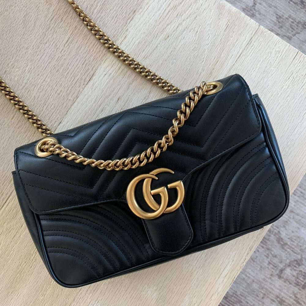 GUCCI GG Marmont Small Matelassé Shoulder Bag- black leather